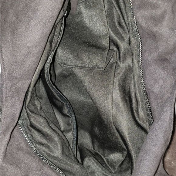 Black Velvet Concubine Shoulder Bag - Picture 8 of 12